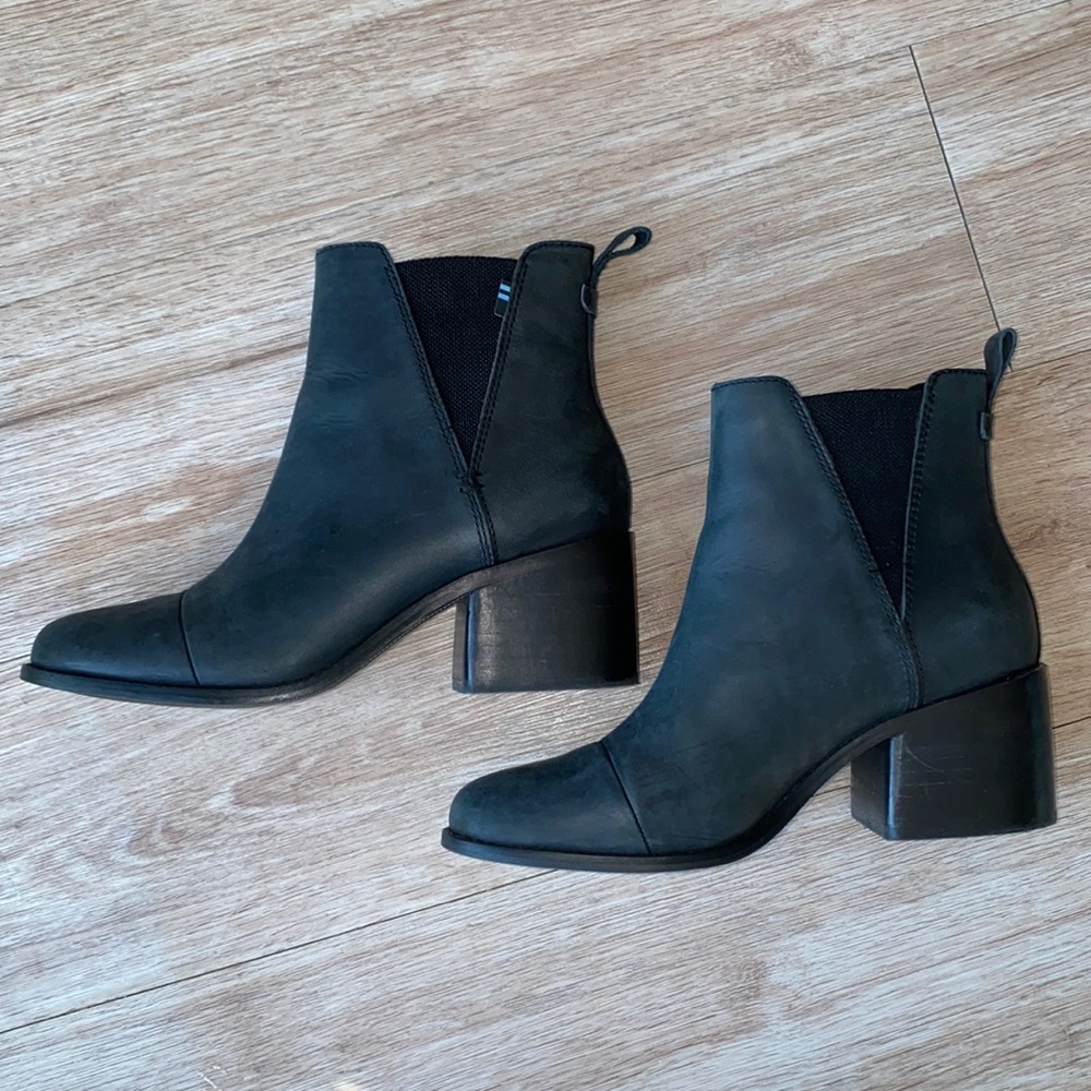 TOMS Esme Booties SIZE 7